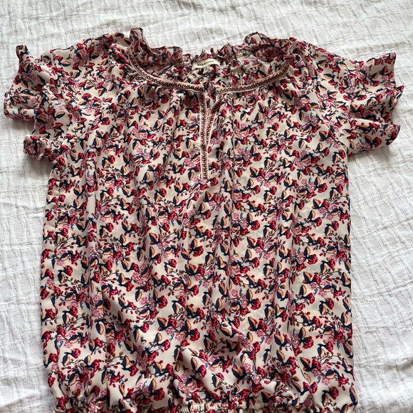 Max Studio Tops - Max Studio Multicolor‎ Flutter Sleeve Print Blouse